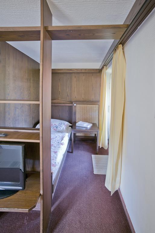 Hotel-Restaurant Zum Hirschhaus Inklusiv Chiemgaukarte ルーポルディング エクステリア 写真