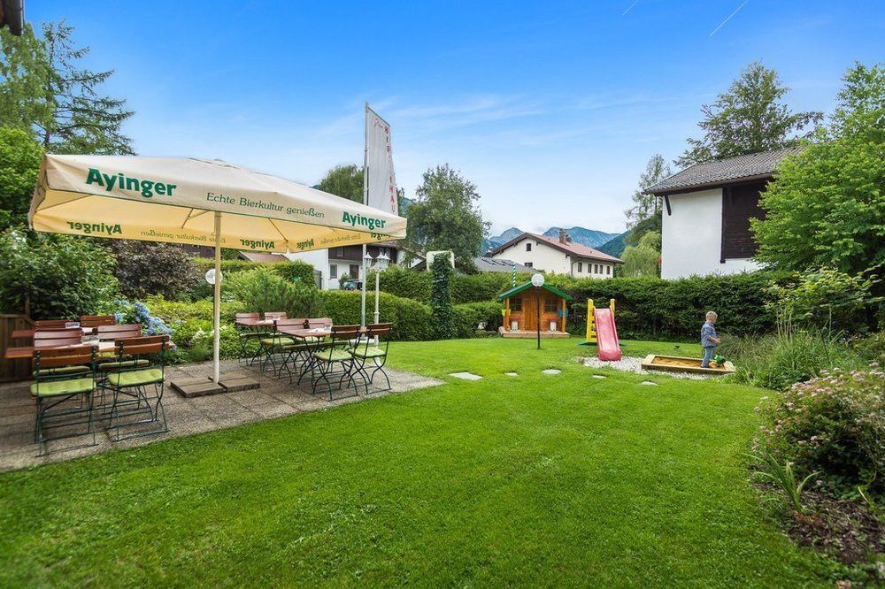 Hotel-Restaurant Zum Hirschhaus Inklusiv Chiemgaukarte ルーポルディング エクステリア 写真